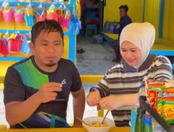 Tasming Hamid Habiskan Akhir Pekan Bersama Keluarga di Pantai Bira