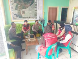 Kapolsek Minasatene Jalin Silaturahnmi Bersama Tiga Pilar Desa Panaikang san Mahasiswa KKN Unhas Angkatan 116