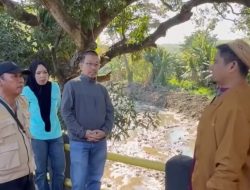 Usai Tinjau Kebakaran, Wali Kota Tasming Pantau Pengerukan Sungai Soreang