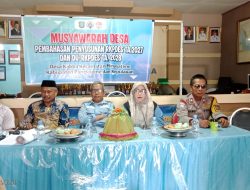 Bhabinkamtibmas Desa Kabba Hadiri Musdes, Sampaikan Imbauan Kamtibmas & Cegah Kebakaran Musim Kemarau