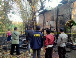 Kebakaran Rumah Tinggal di Kelurahan Kalabbirang, Personel Polsek Minasatene Terjun Langsung Ke  TKP