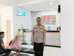 Bhabinkamtibmas Polsek Minasate’ne sambangi nasabah Unit BRI Balleangin Soreang