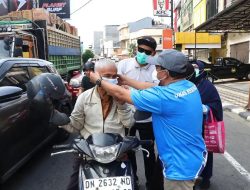 Antisipasi Dampak Kabut Asap, Dinkes Parepare Bagikan Masker Gratis ke Masyarakat